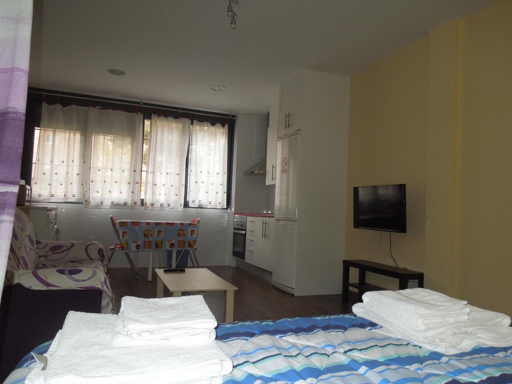 Apartamento Cuatro Torres Madrid Dış mekan fotoğraf